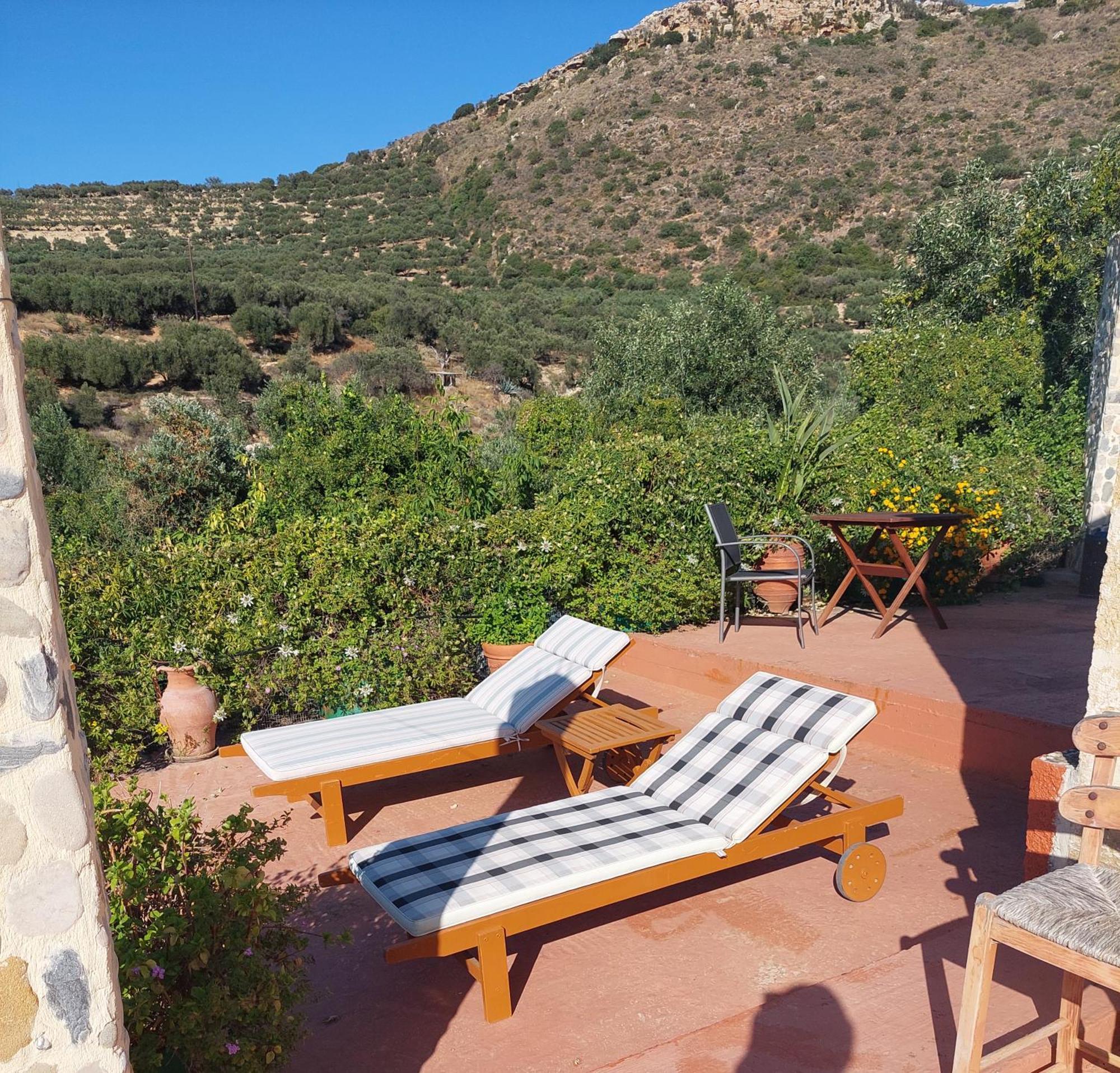 Sofiana'S Garden Retreat With Private Pool Lejlighed Dhrapaniás Værelse billede