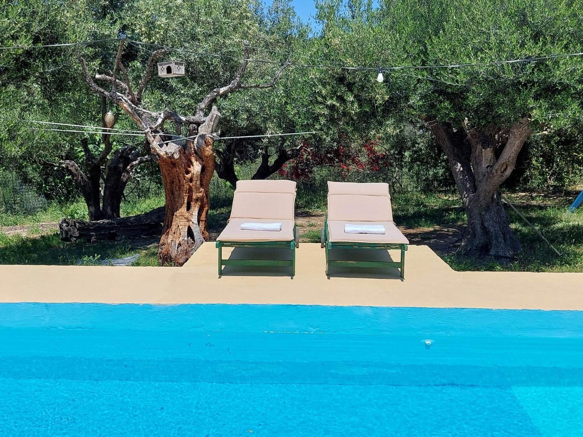 Sofiana'S Garden Retreat With Private Pool Lejlighed Dhrapaniás Eksteriør billede